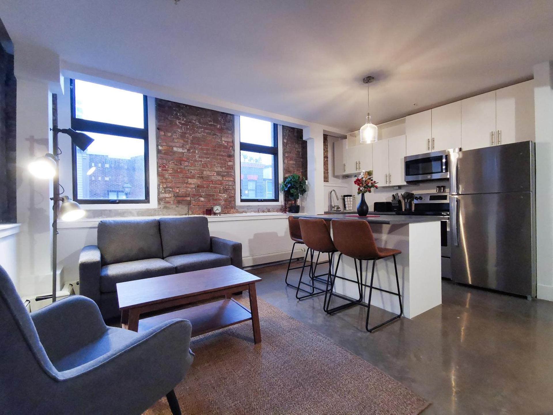 Cameo Hotel and Suites