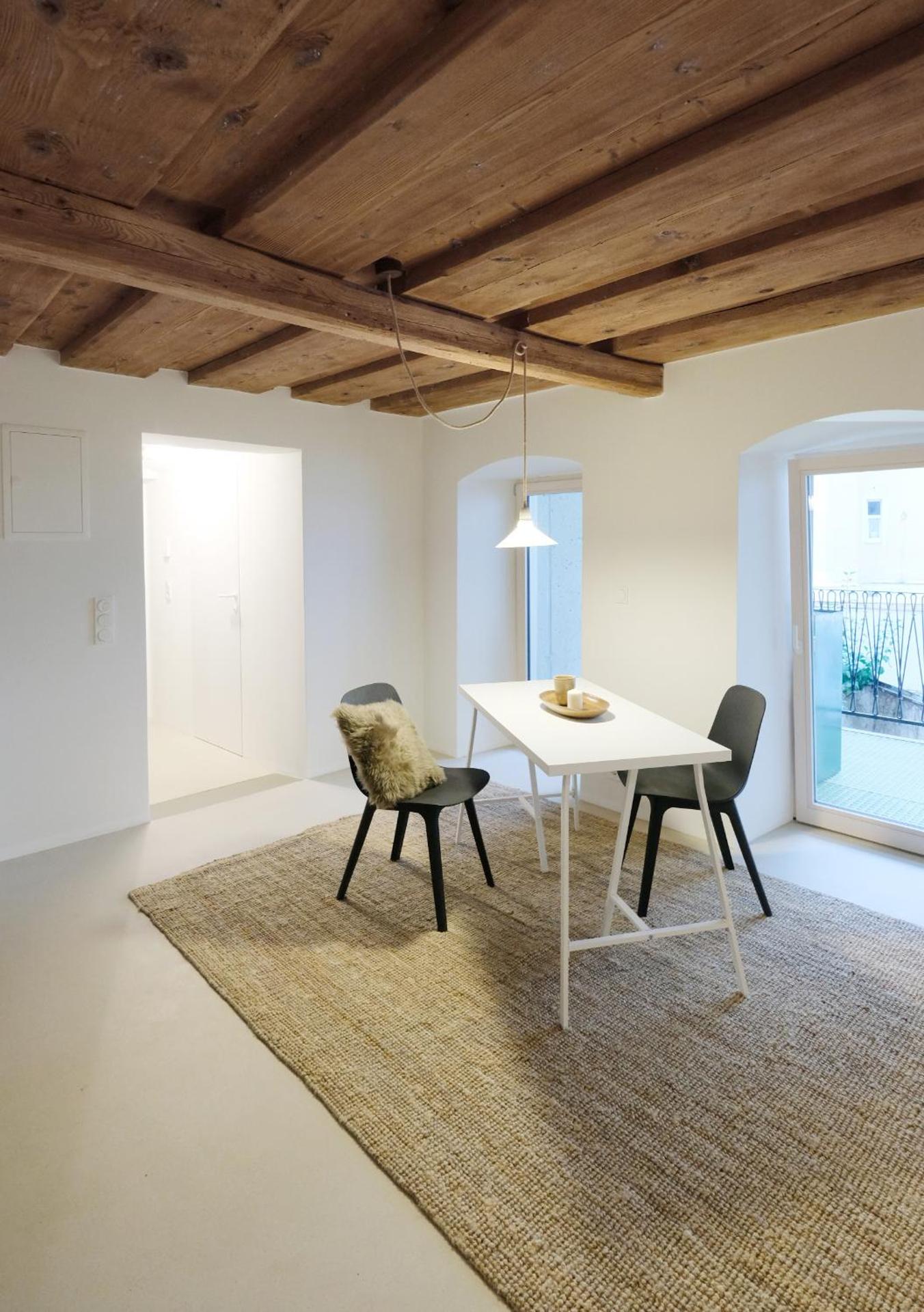 HERZIGE WOHNUNG IN ALTEM GEMÄUER