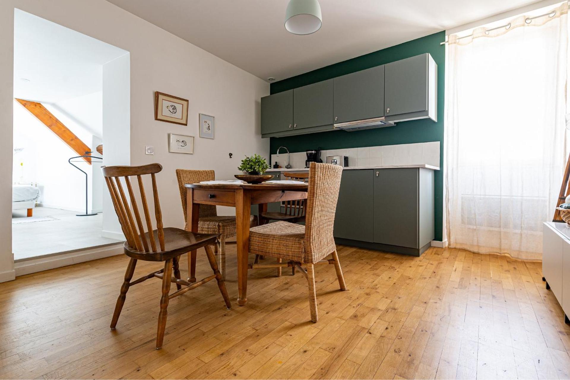 Kitchen or kitchenette