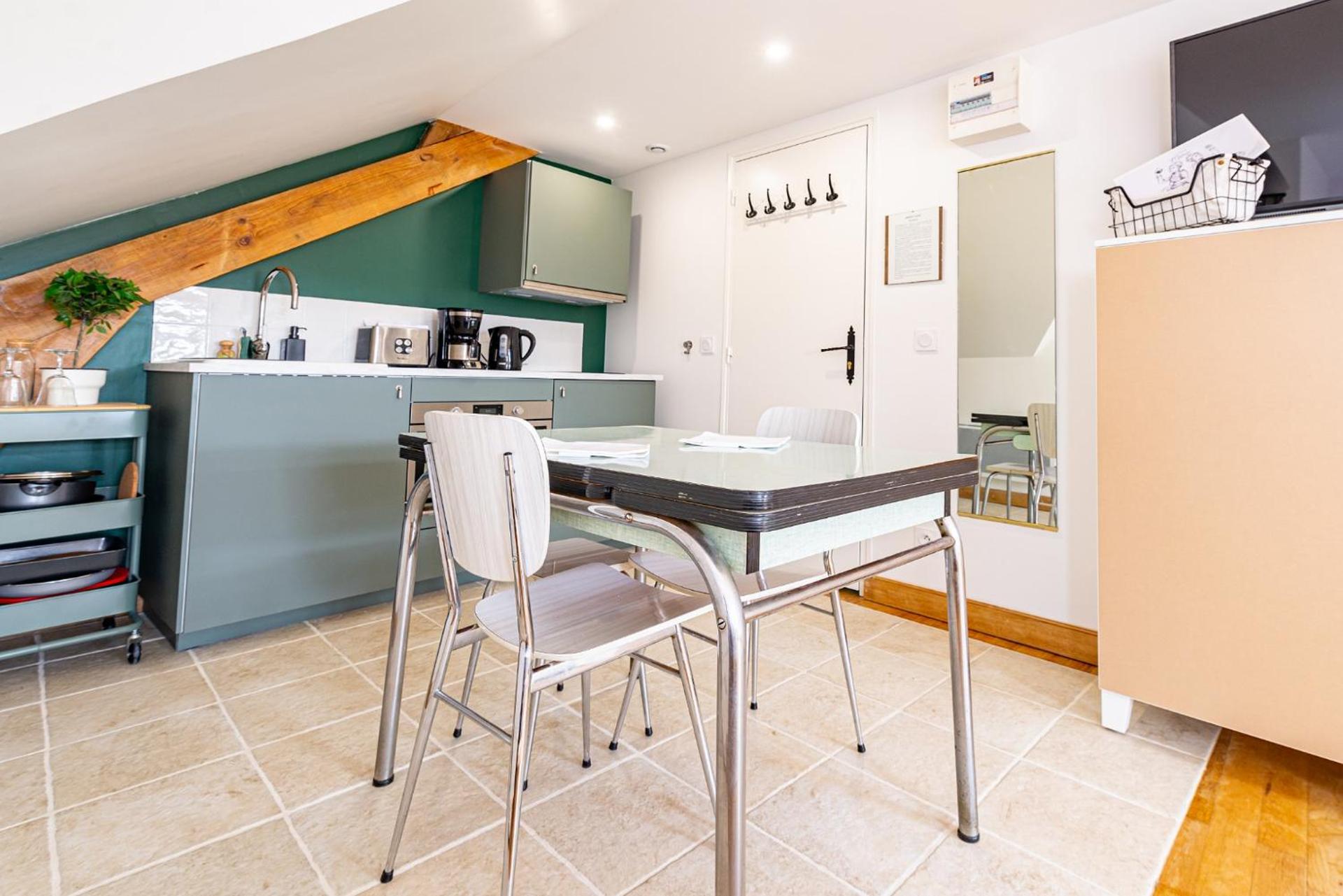 Kitchen or kitchenette