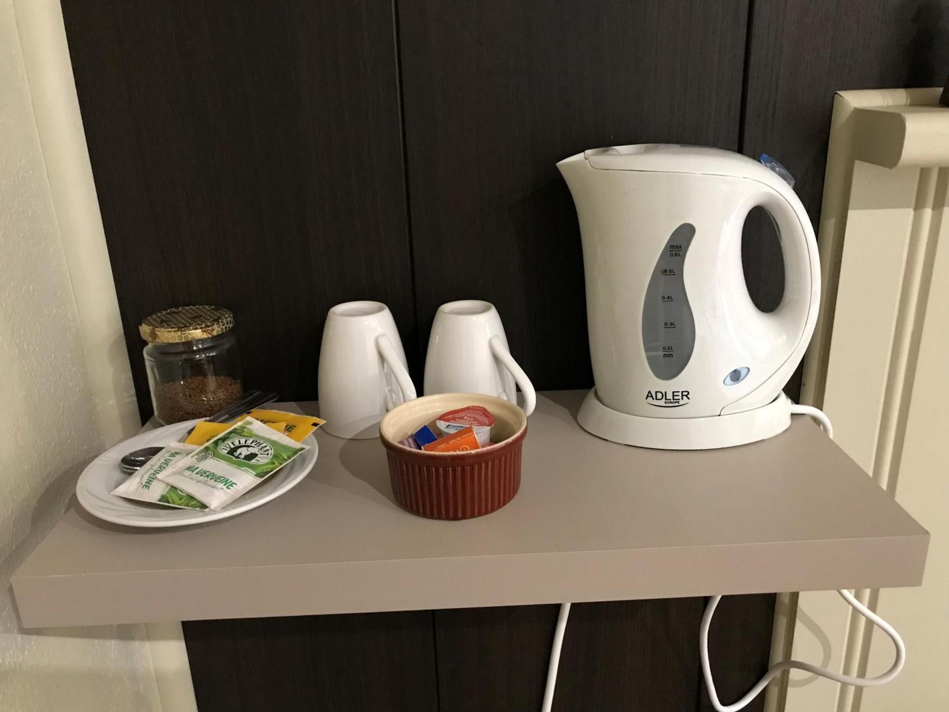 Coffee/tea facilities