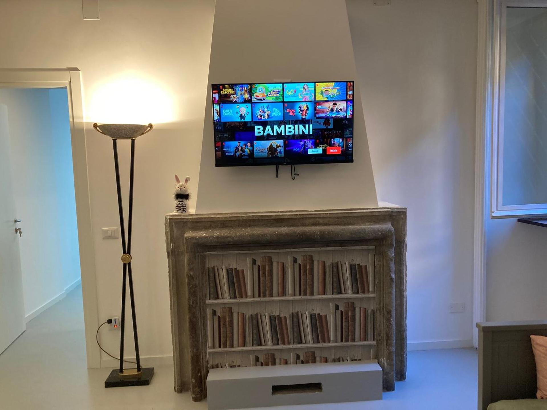Communal lounge/ TV room