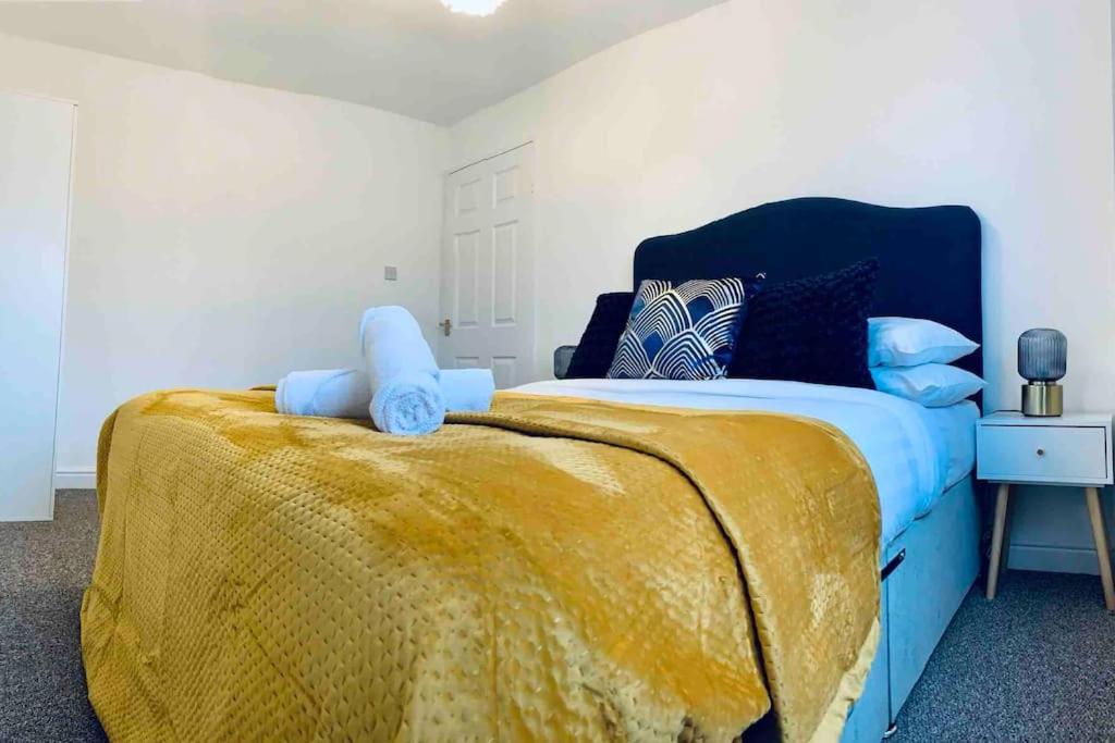 Homely Detached 3 bedroom house near Sheffield