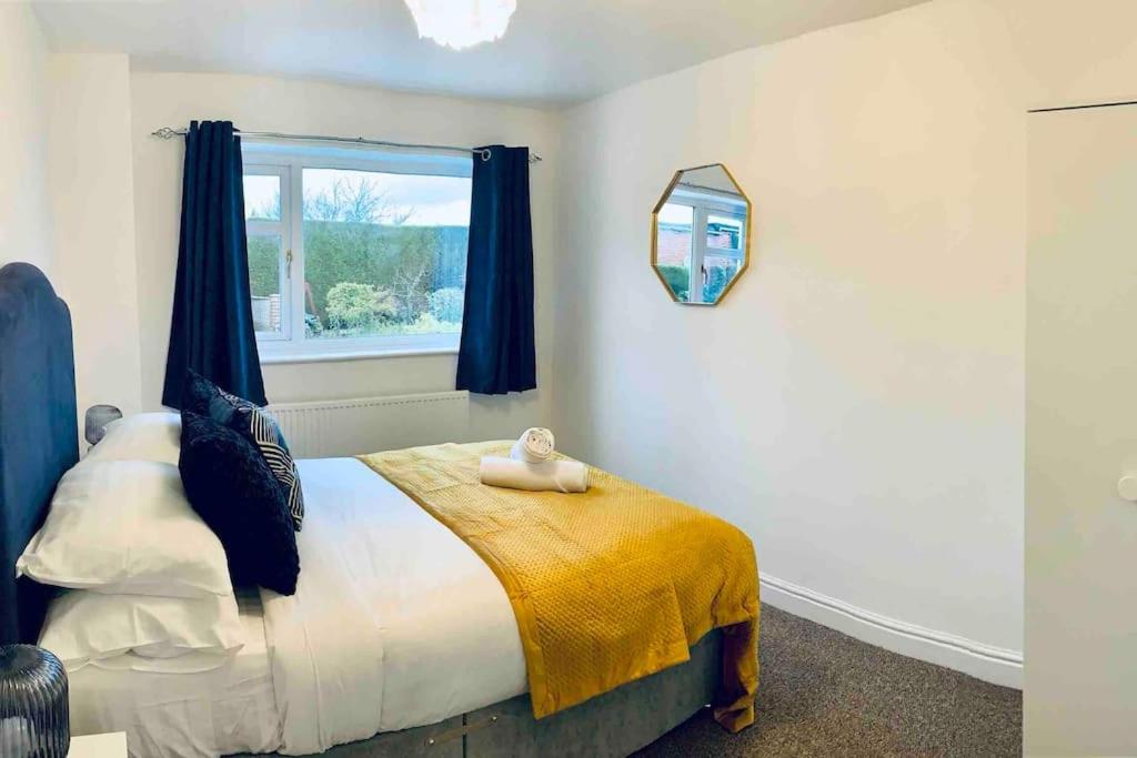 Homely Detached 3 bedroom house near Sheffield