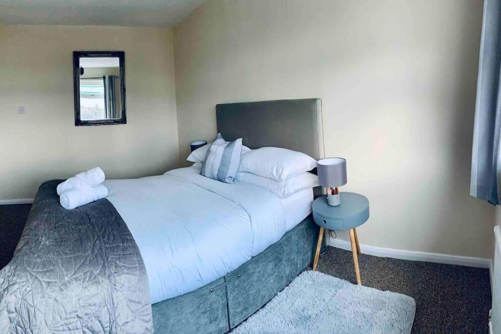 Homely Detached 3 bedroom house near Sheffield