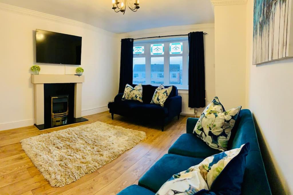 Homely Detached 3 bedroom house near Sheffield