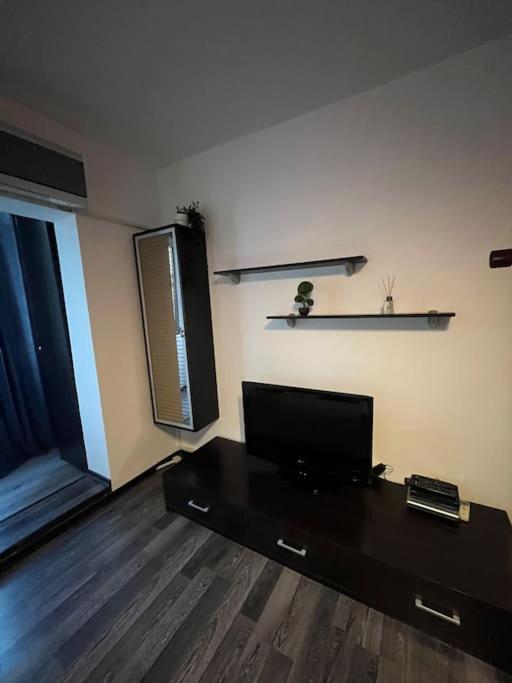 Mall Vitan studio Eveline