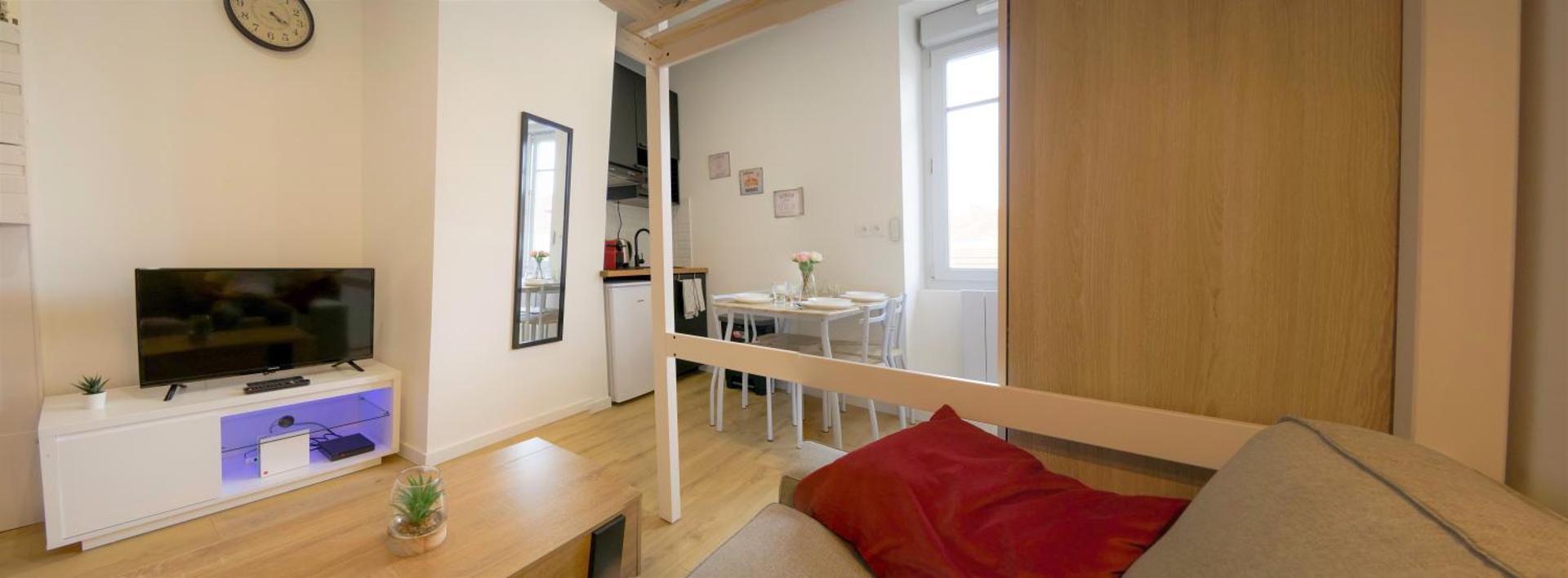 Communal lounge/ TV room