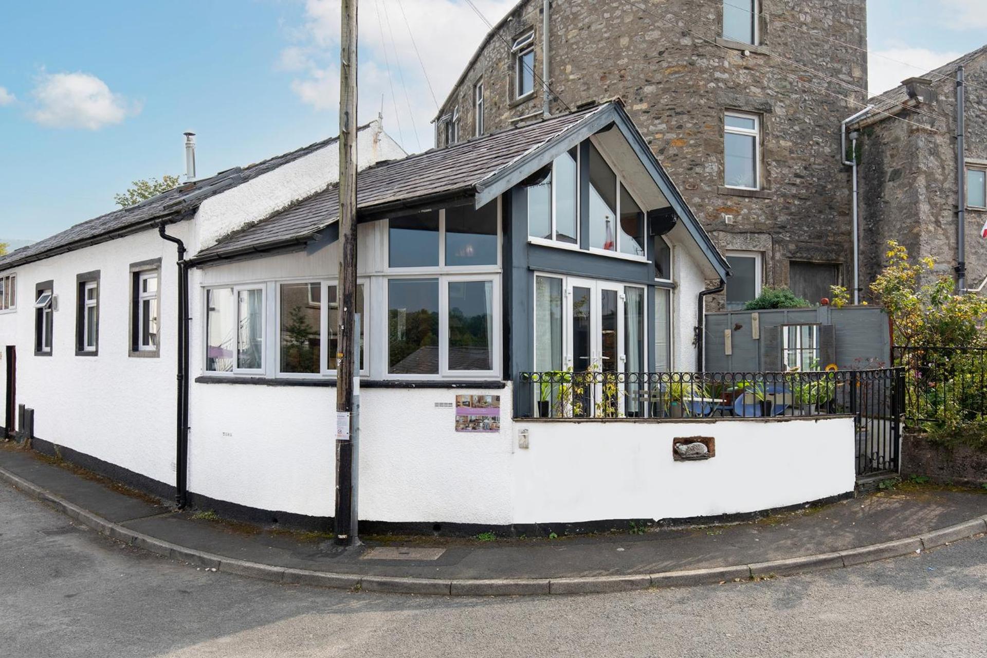 Inglefall & Jasmine Cottages