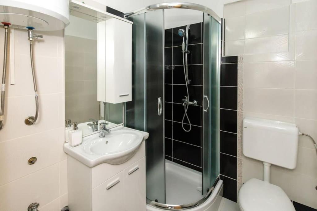 Kuća za odmor ARIJA sa velikim vanjskim bazenom