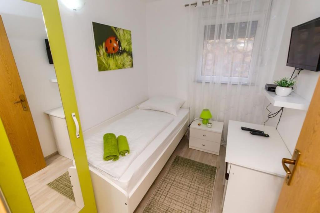 Kuća za odmor ARIJA sa velikim vanjskim bazenom