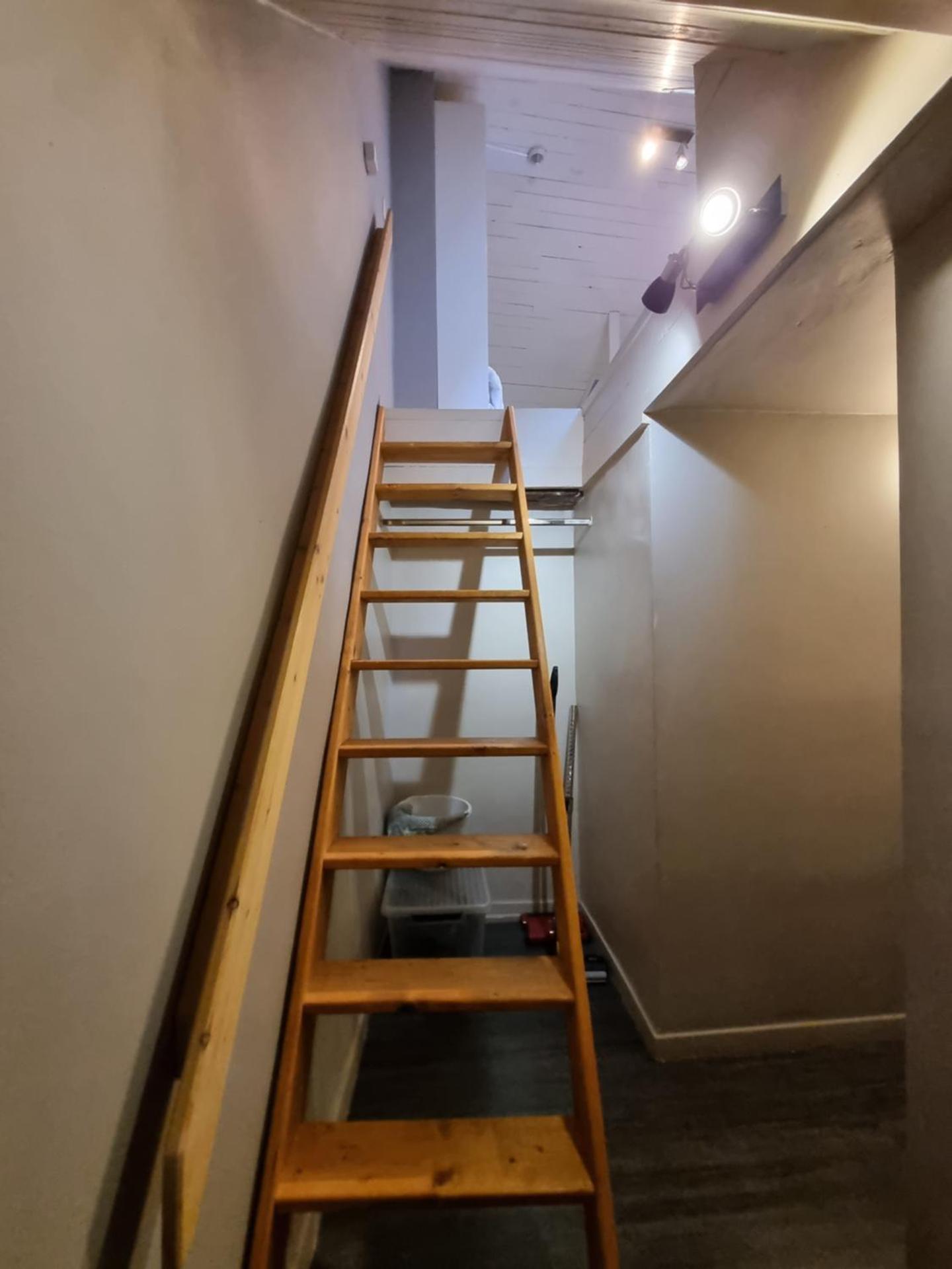 Studio AU CENTRE de Chimay, arrivee autonome