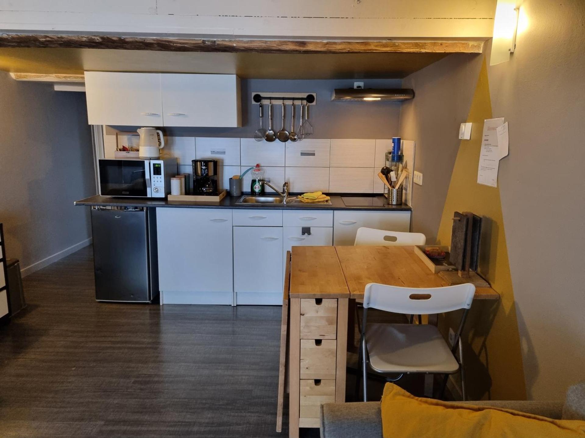 Studio AU CENTRE de Chimay, arrivee autonome