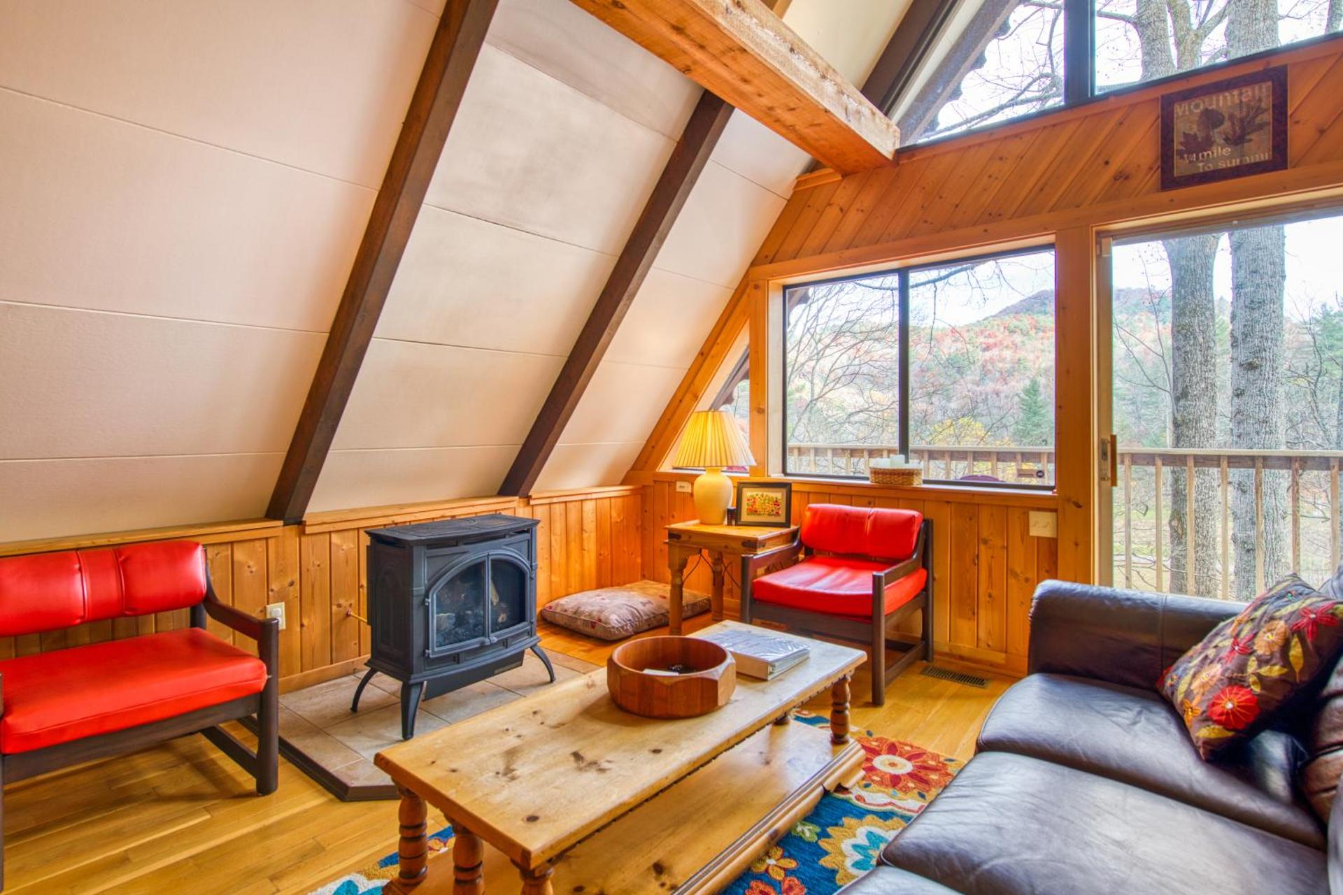 Chalet at Peek's Creek