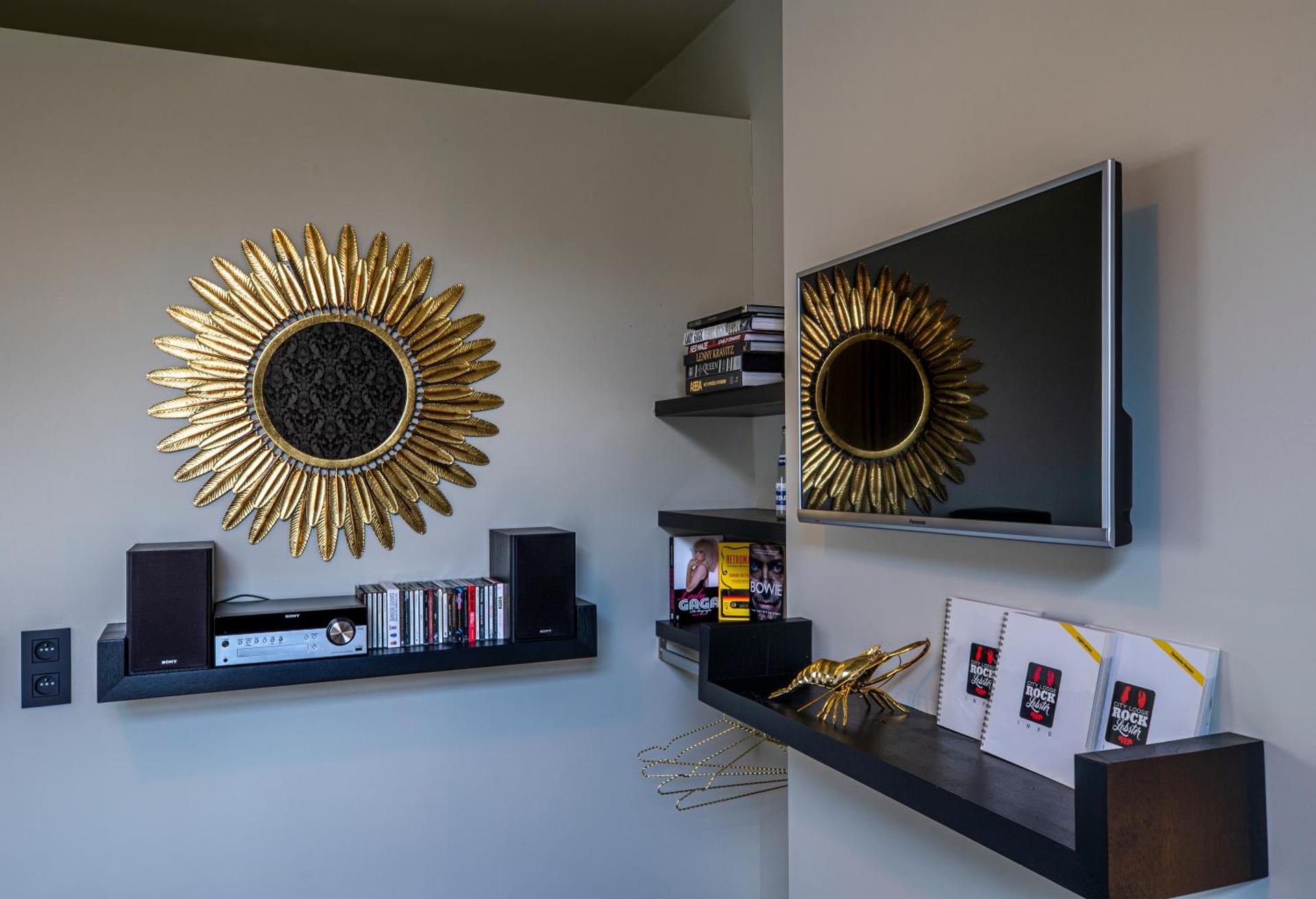 Rock Lobster City Lodge