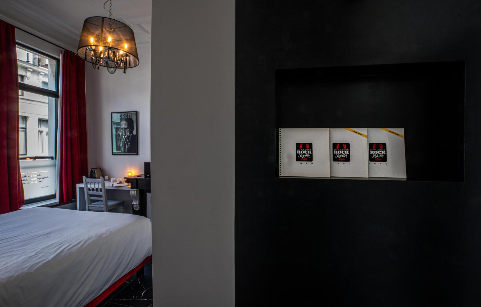 Rock Lobster City Lodge