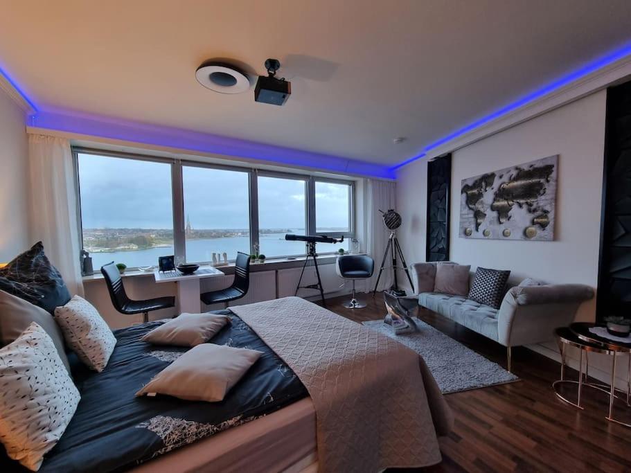 Traumblick! Mitten im Wasser, den Wolken ganz nah!