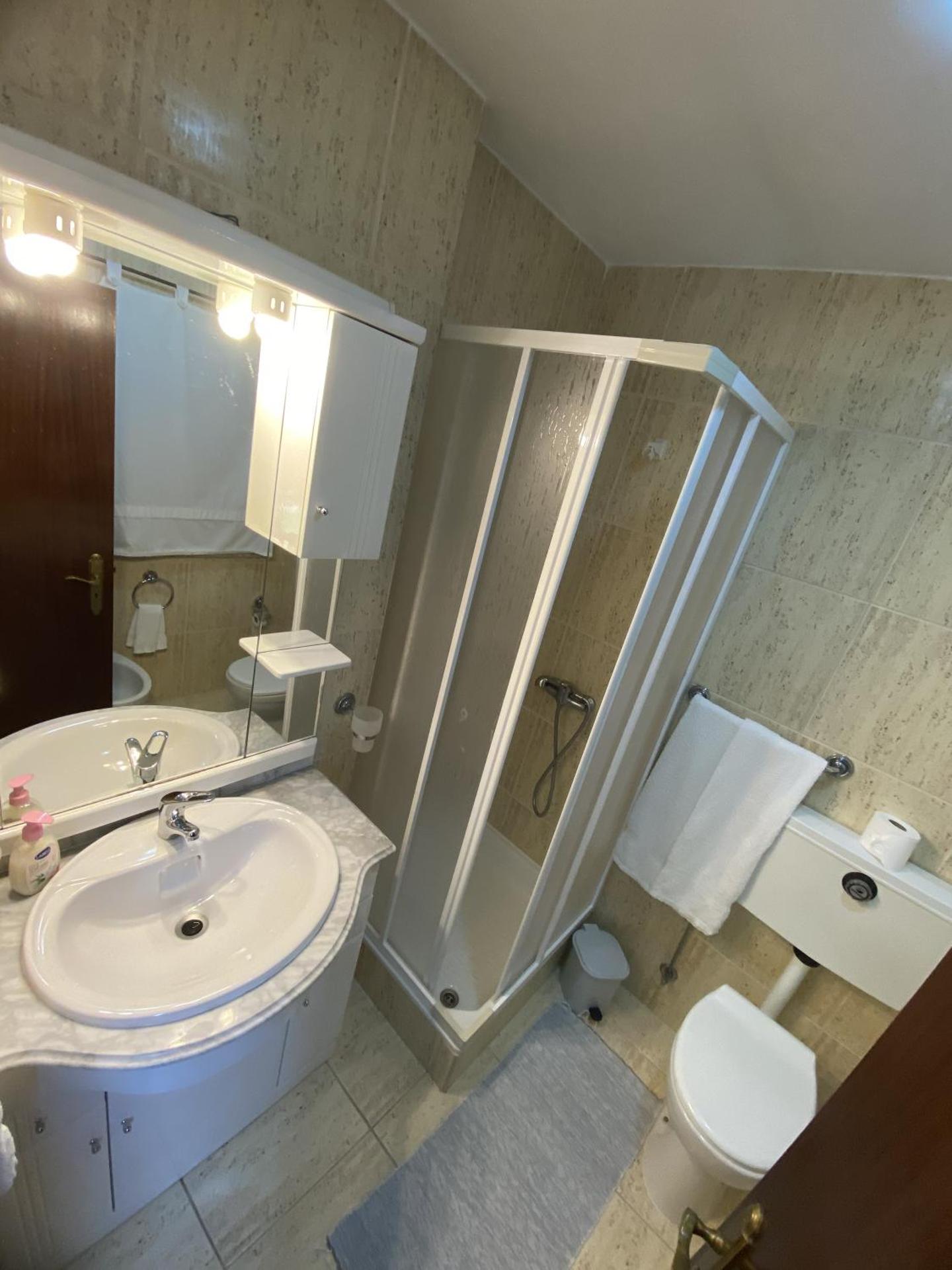 Deluxe Double Room (2 Adults + 1 Child)