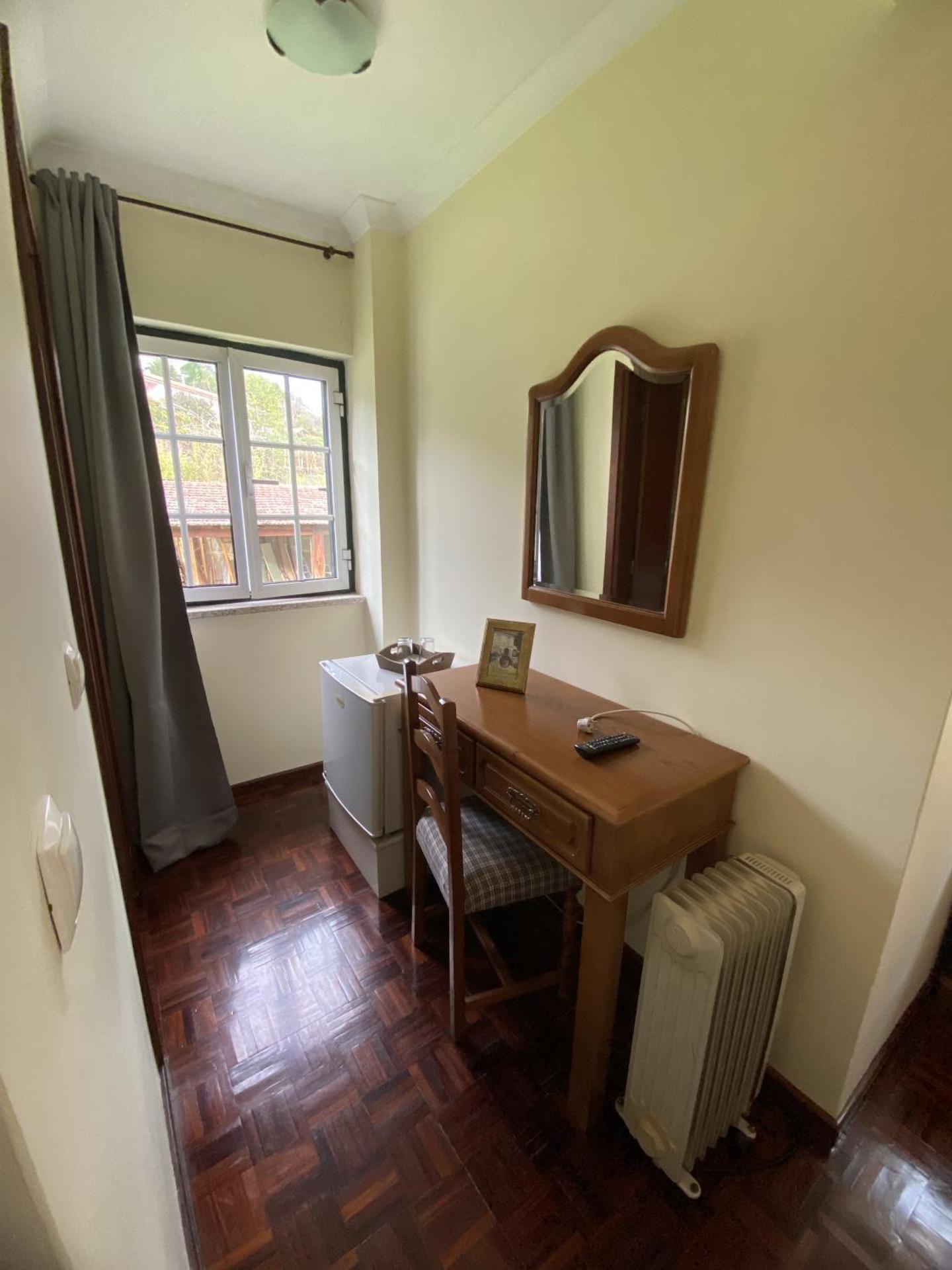 Deluxe Double Room (2 Adults + 1 Child)