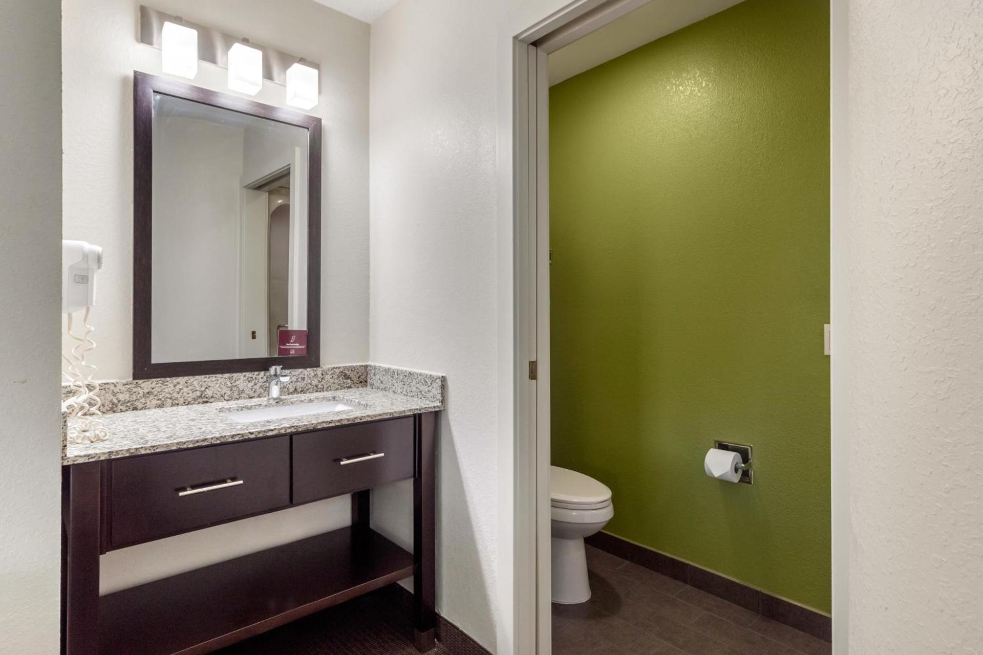 King Room - Non-Smoking