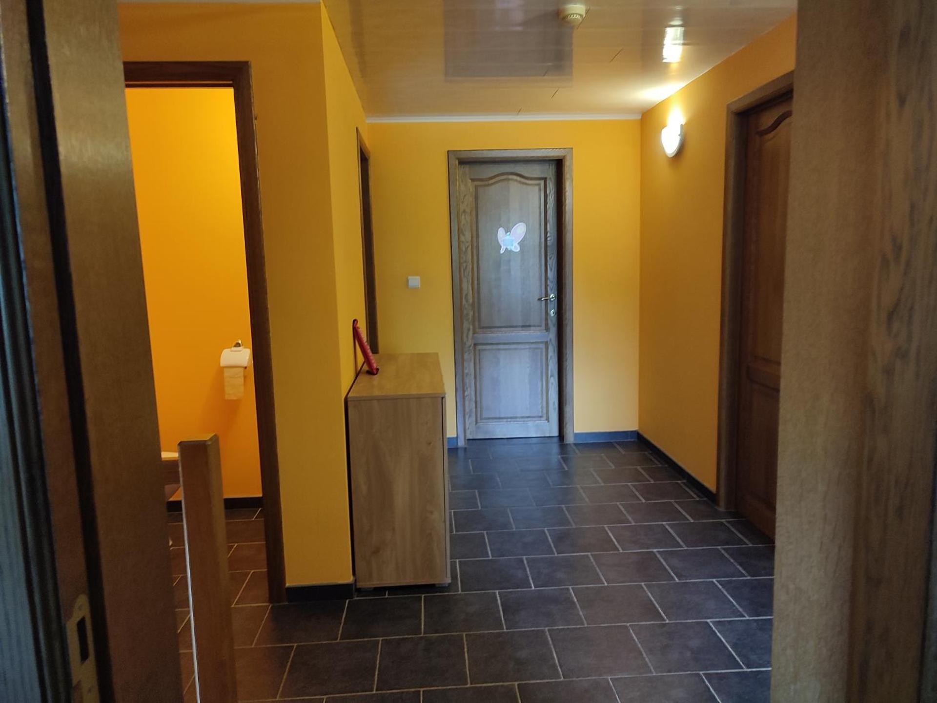 maison au bord du bois toute équipée avec jaccuzzi