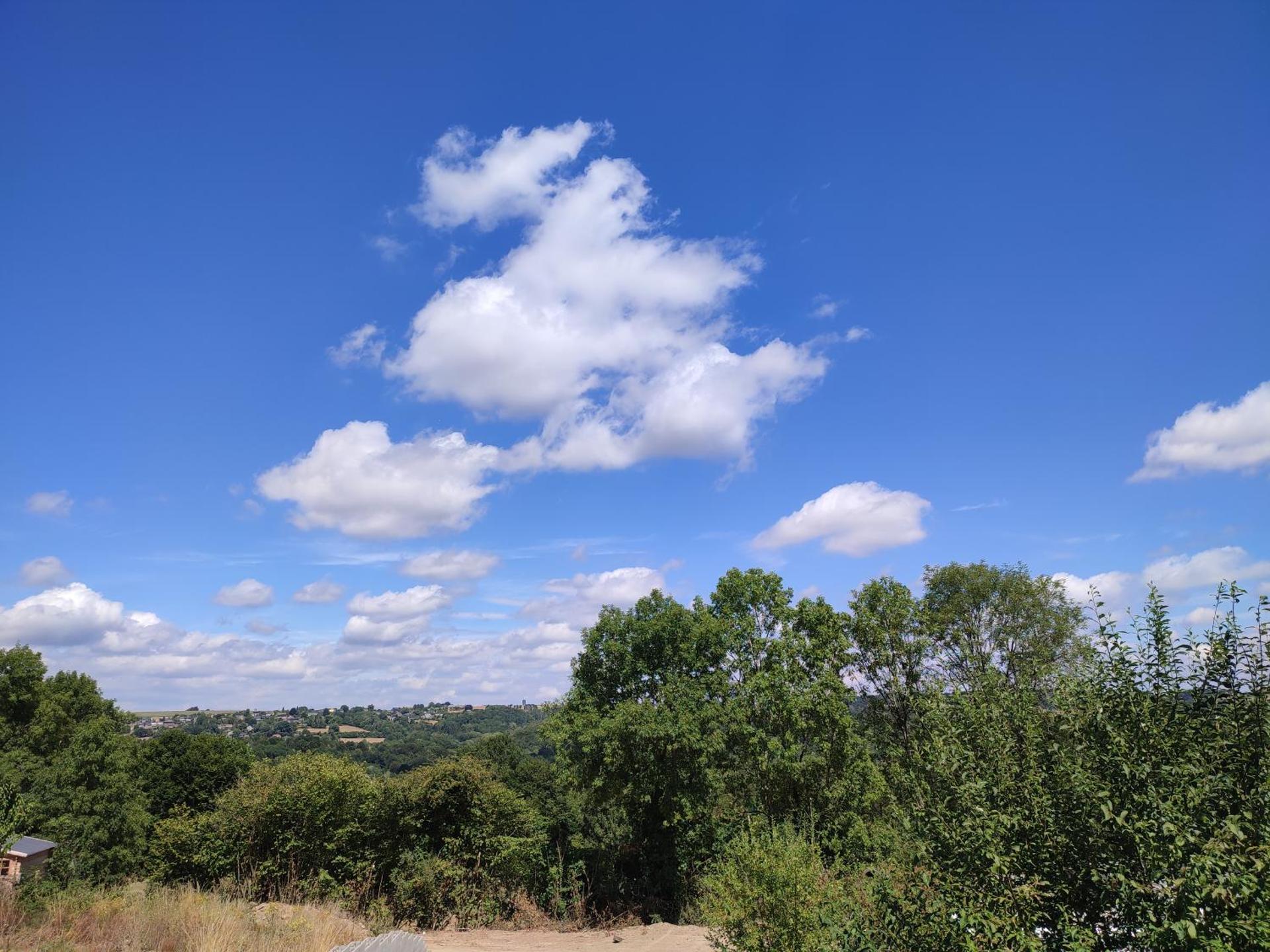 maison au bord du bois toute équipée avec jaccuzzi