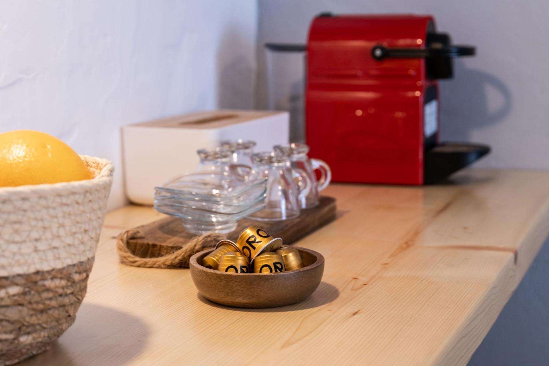 Coffee/tea facilities