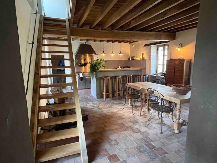 Maison de Campagne in Beautiful Burgundy