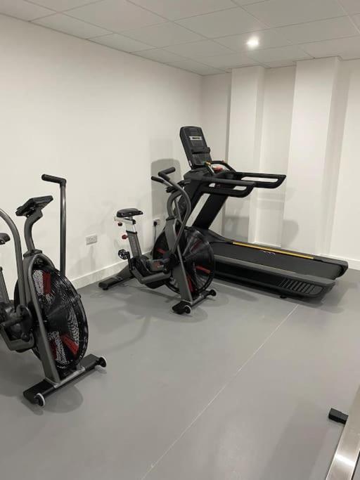 Brand new luxury apartment with free parking and gym