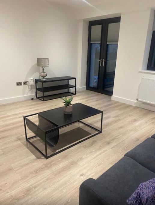 Brand new luxury apartment with free parking and gym