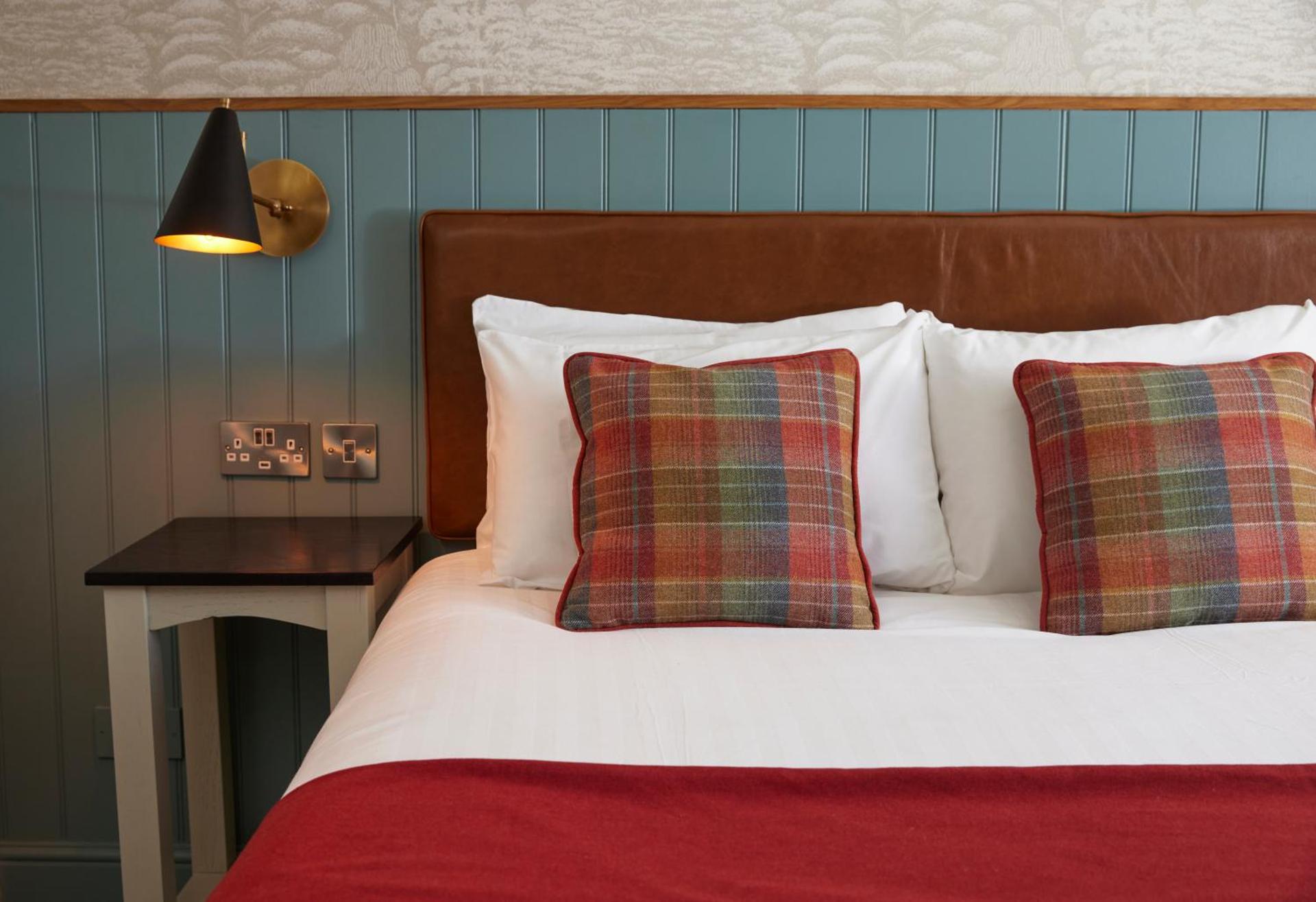 Feathers by Chef & Brewer Collection