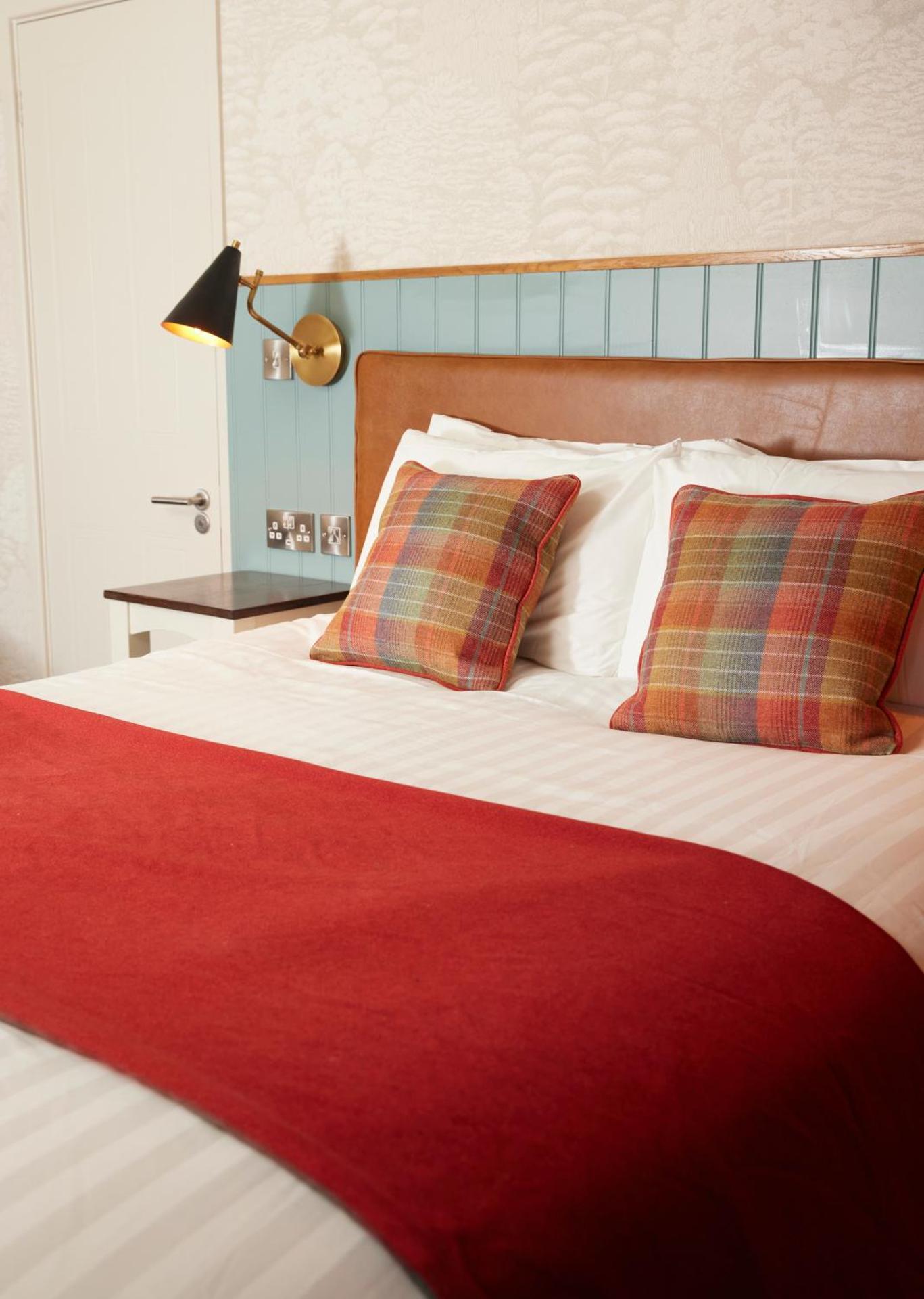 Feathers by Chef & Brewer Collection