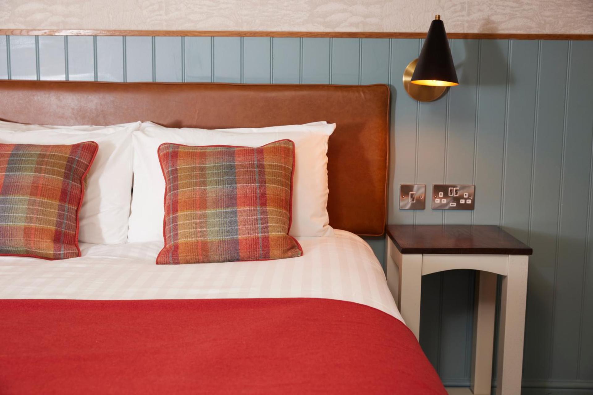 Feathers by Chef & Brewer Collection