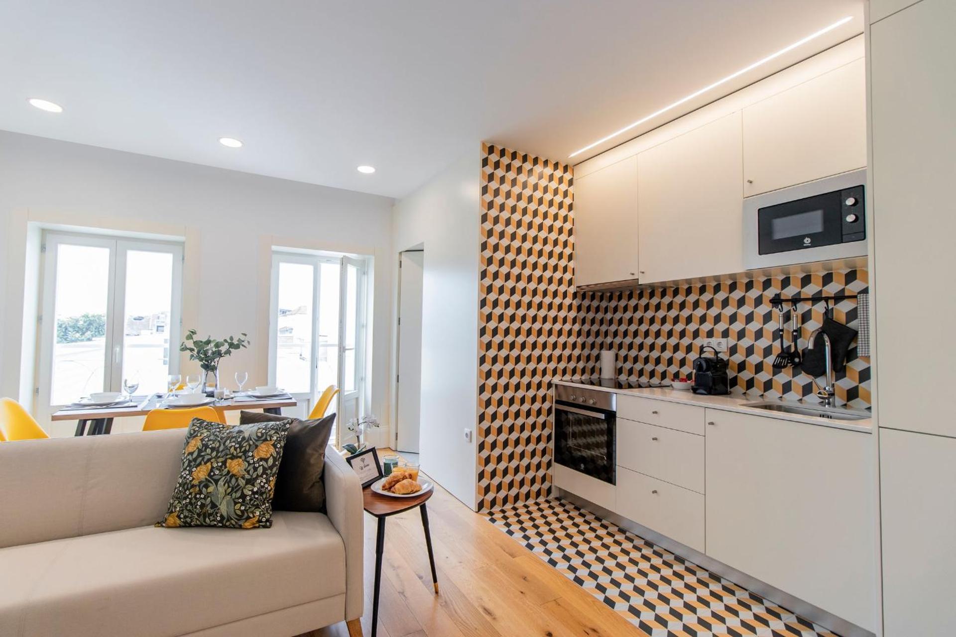 Rodrigues de Freitas 391 by LovelyStay