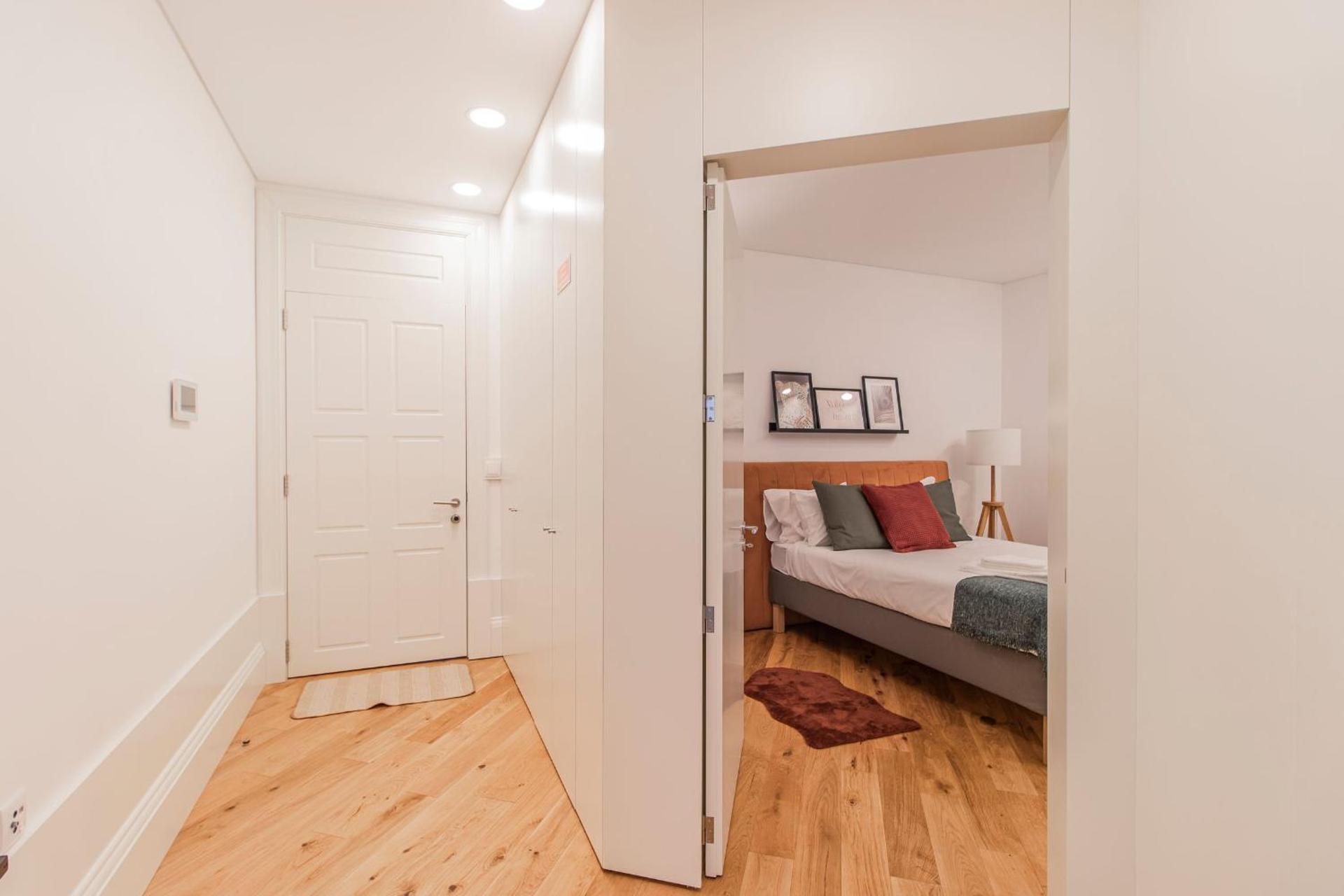 Rodrigues de Freitas 391 by LovelyStay