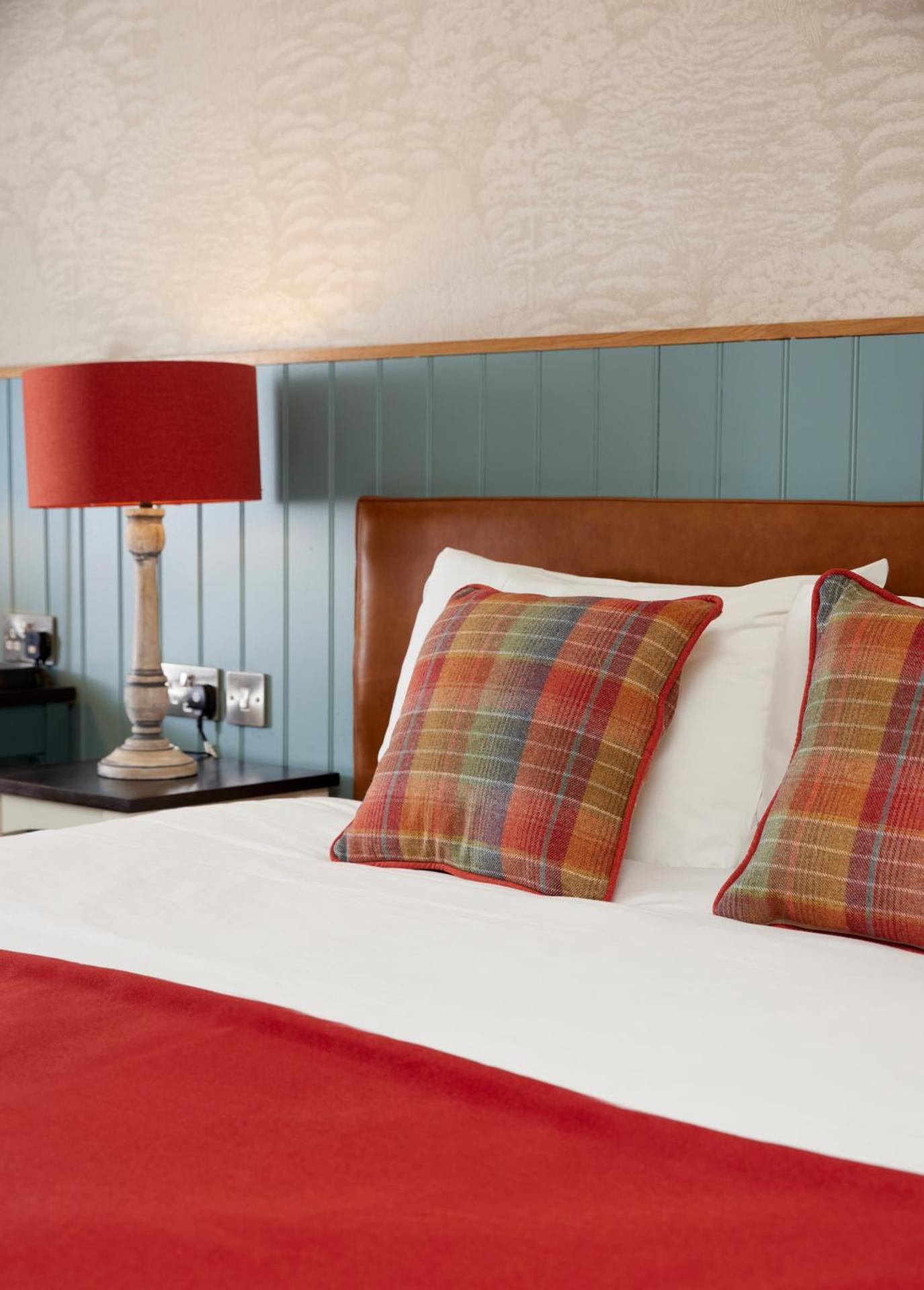 Feathers by Chef & Brewer Collection