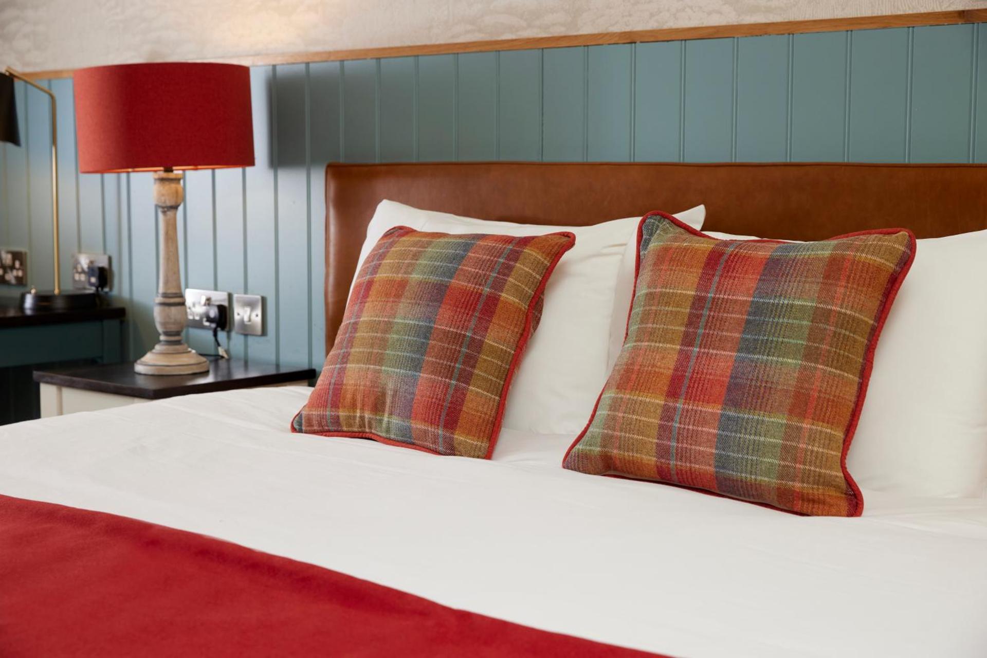 Feathers by Chef & Brewer Collection