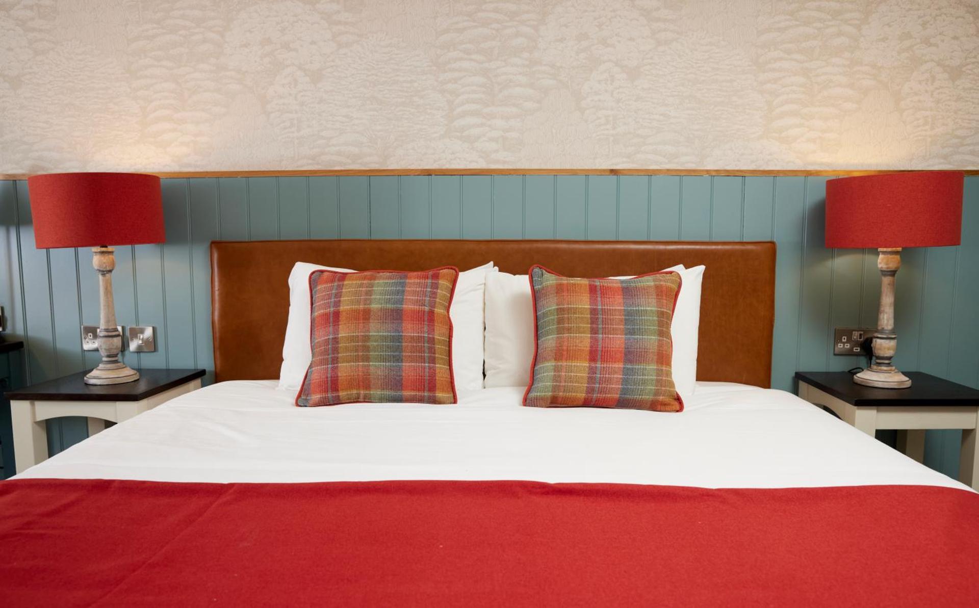 Feathers by Chef & Brewer Collection