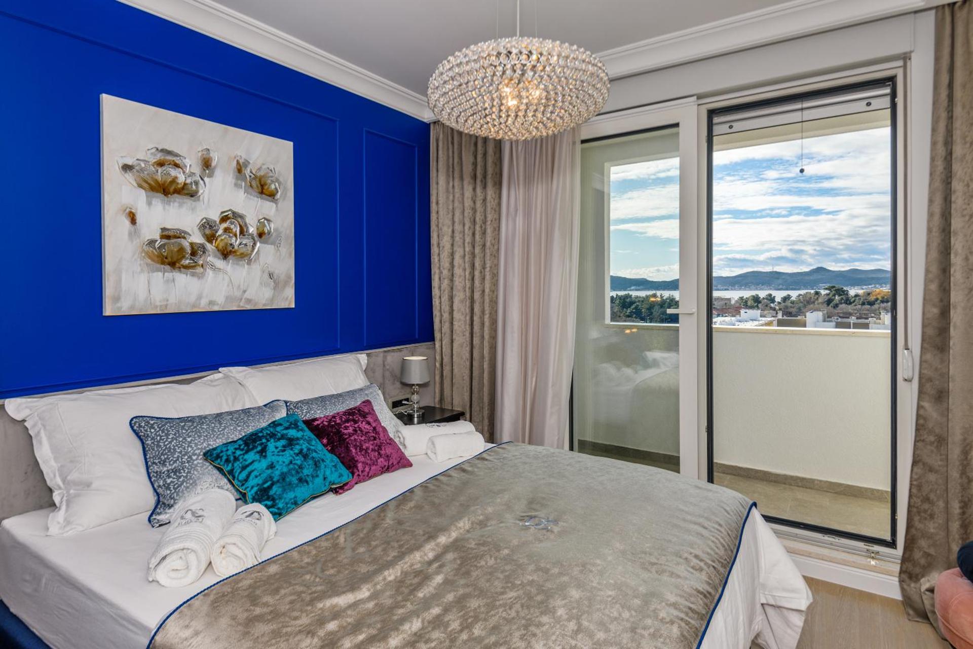 DiVine Luxury Apartment Blue