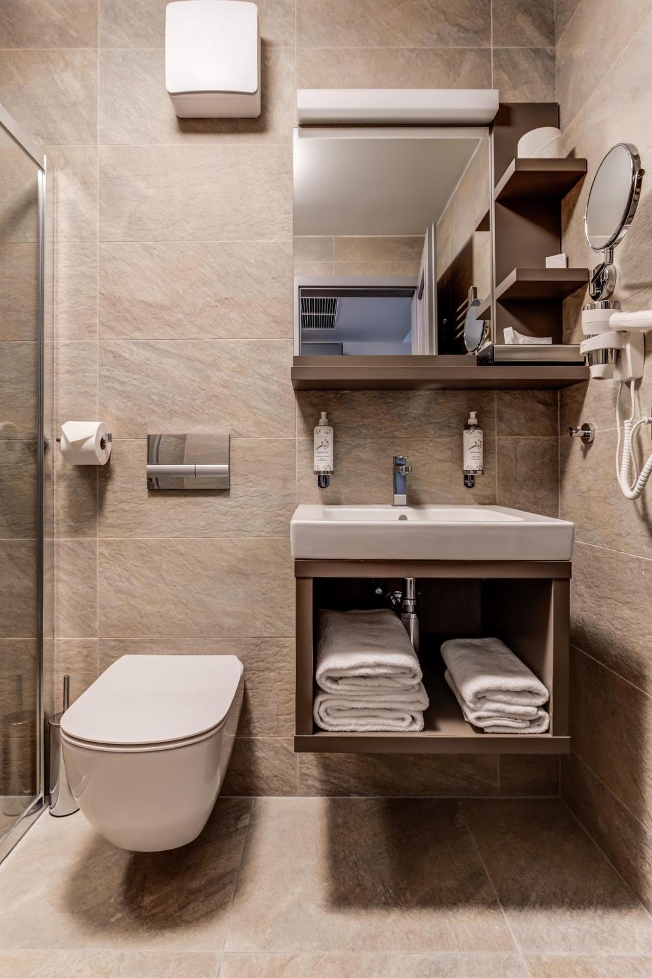 Economy Double or Twin Room