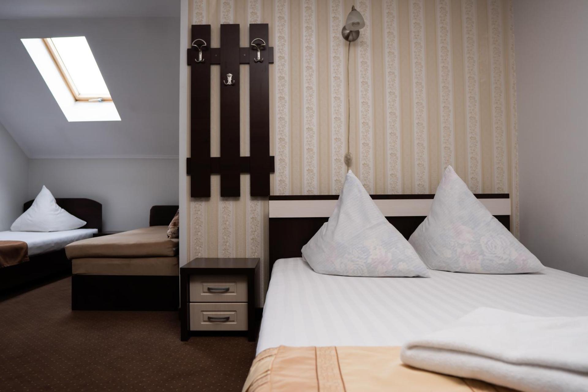 Triple Room with Private Bathroom