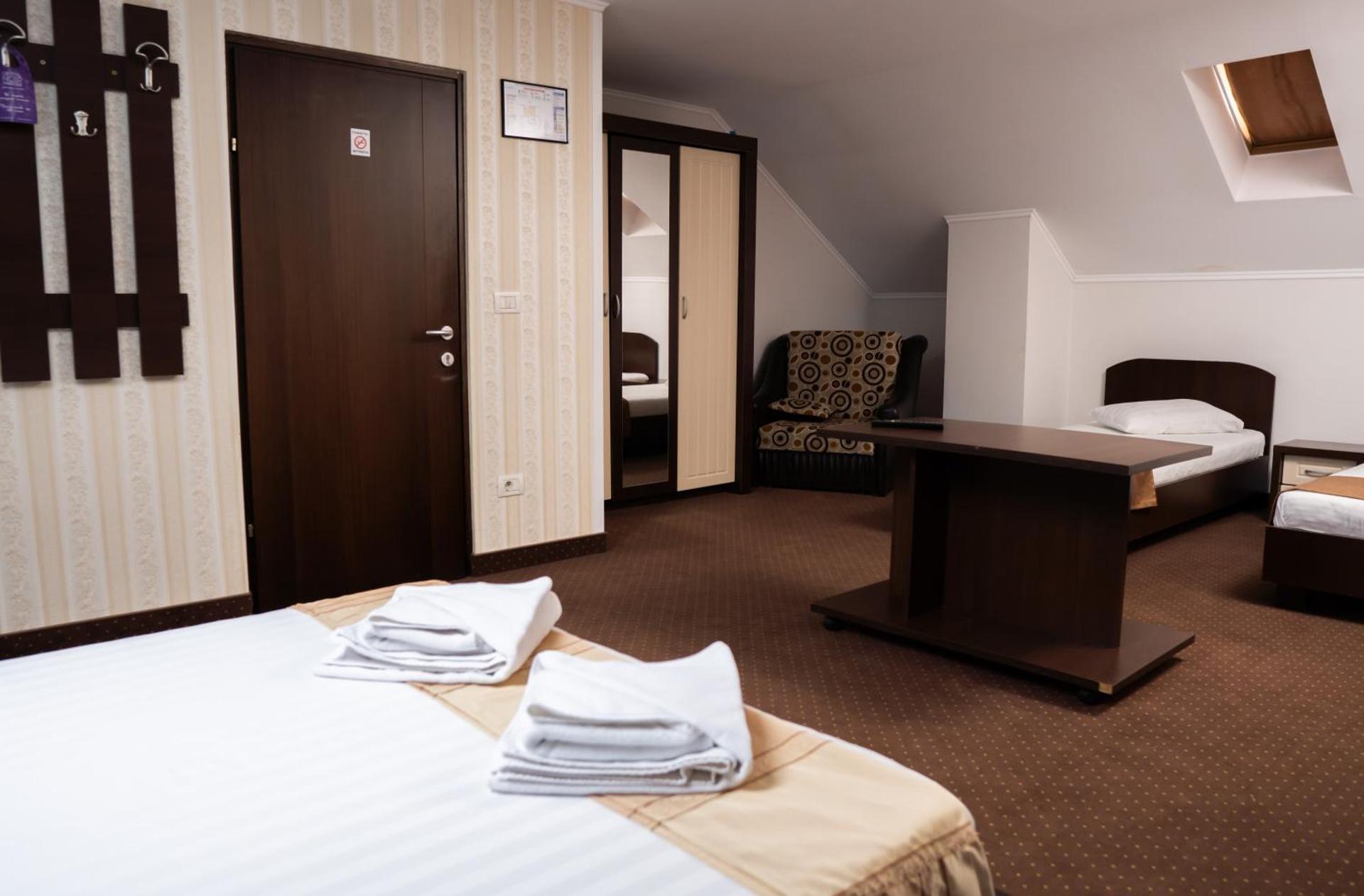 Quadruple Room with Bathroom