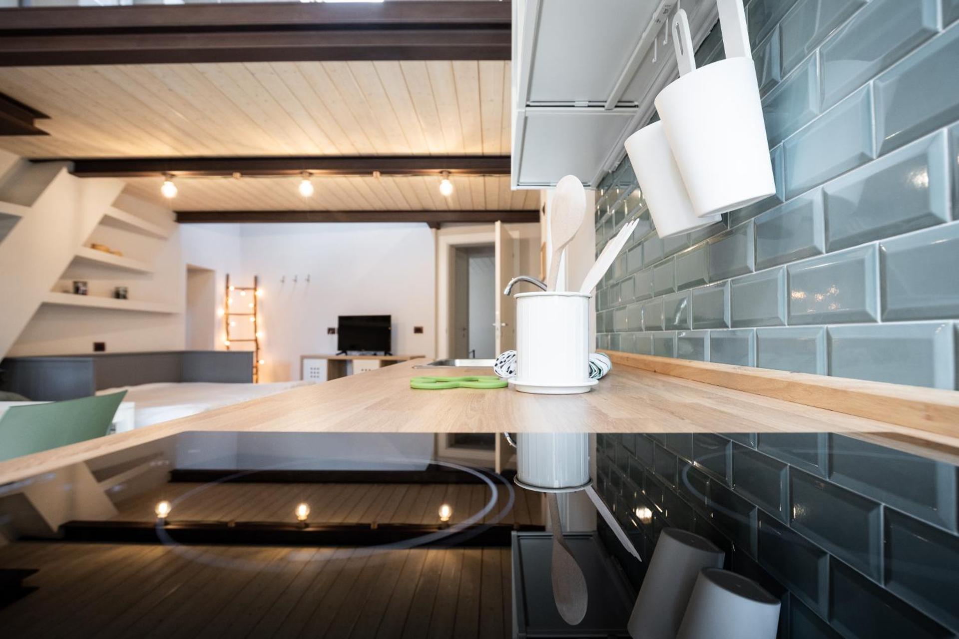 Kitchen or kitchenette