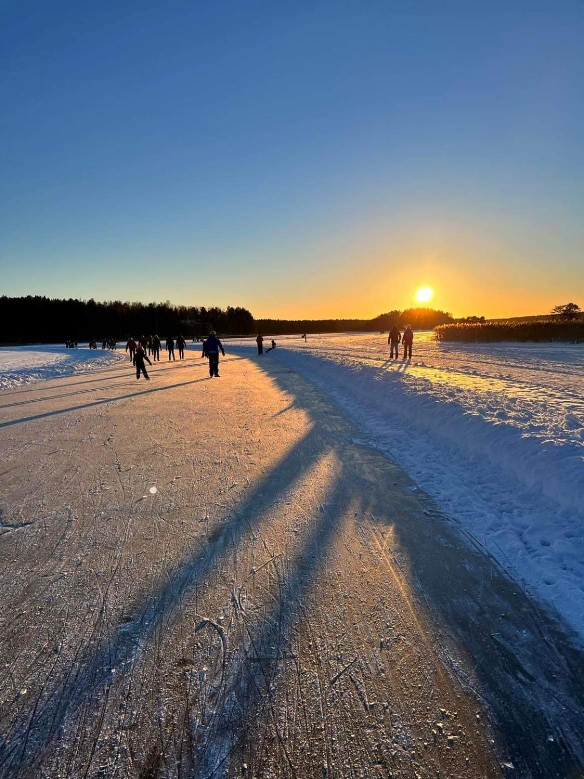 Lakeside log cabin Främby Udde Falun