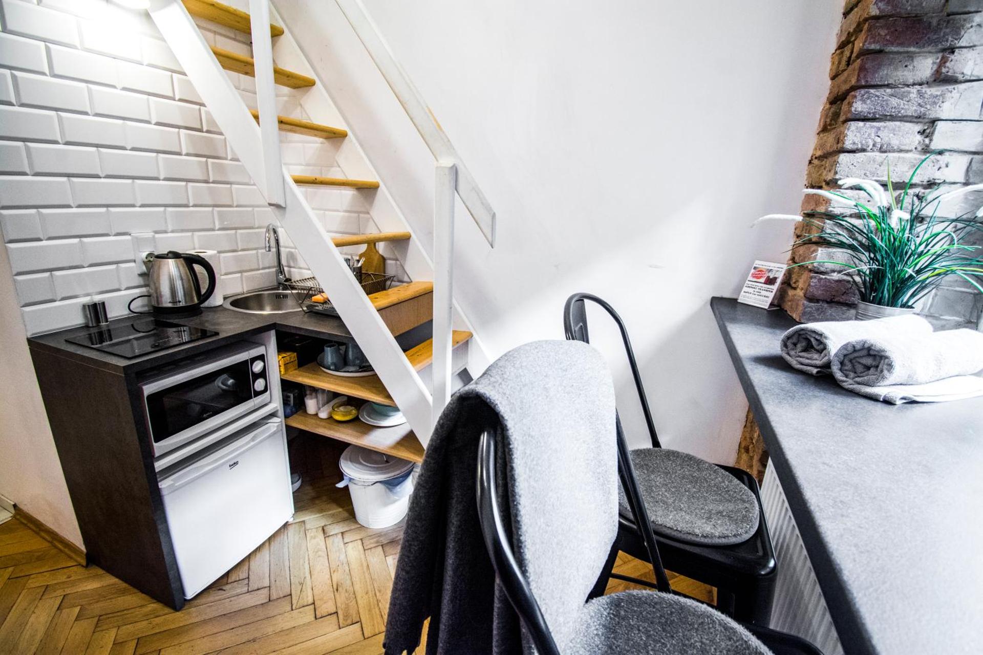 Kitchen or kitchenette