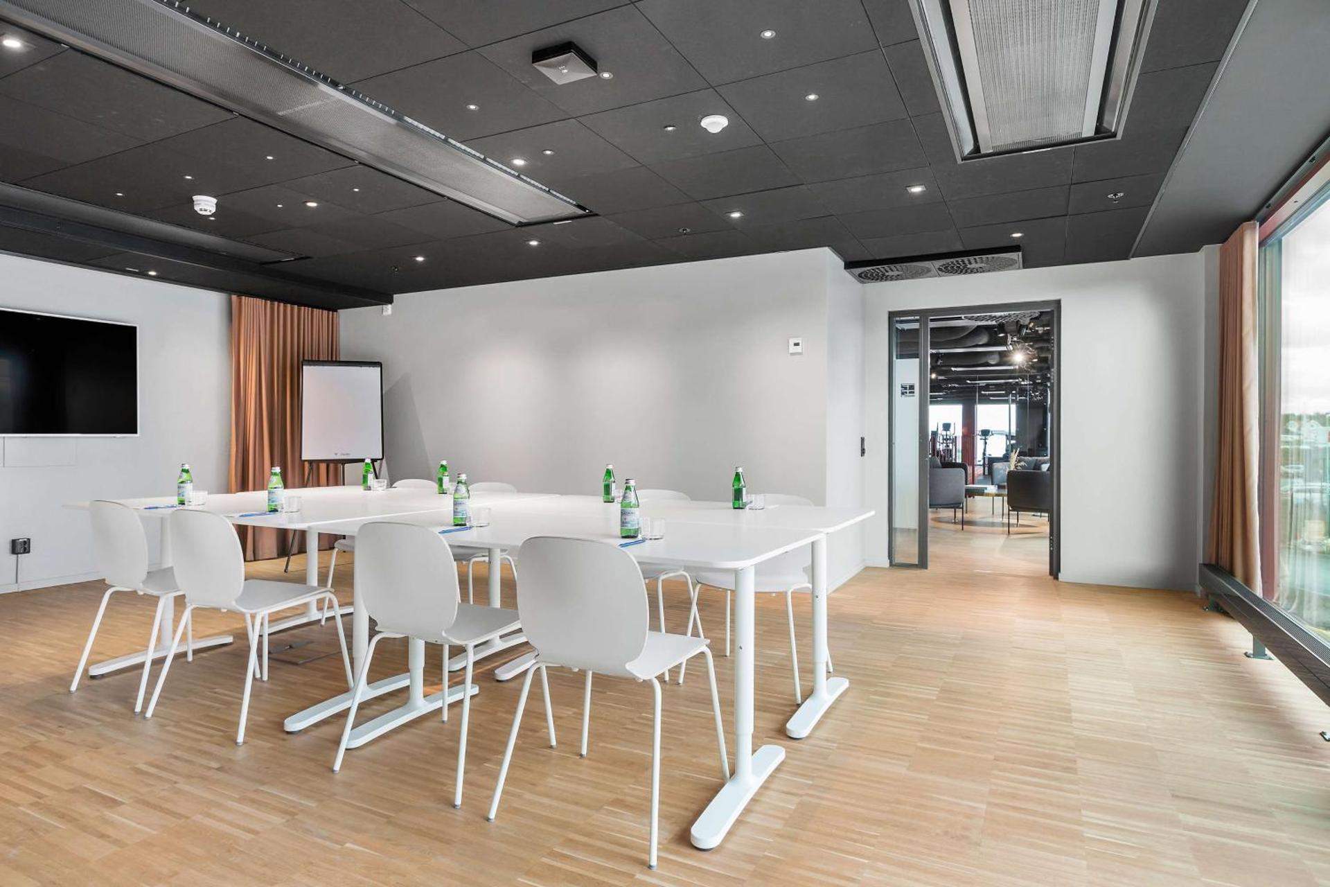 Meeting/conference room