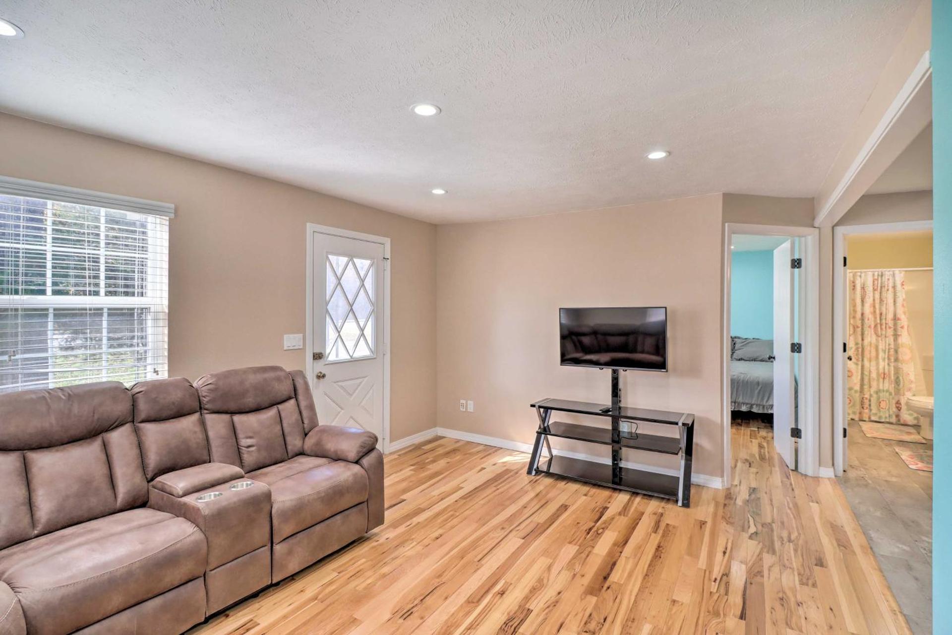 Remodeled Harrison Retreat Less Than 6 Mi to Town!