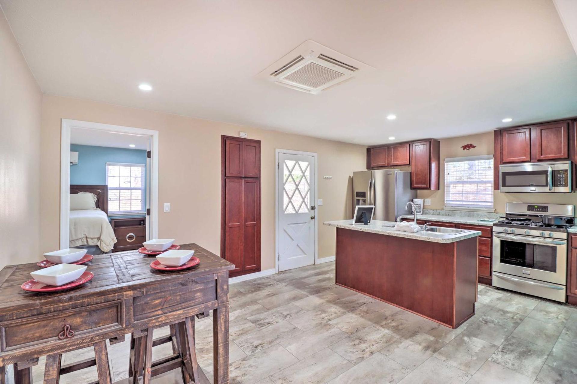 Remodeled Harrison Retreat Less Than 6 Mi to Town!