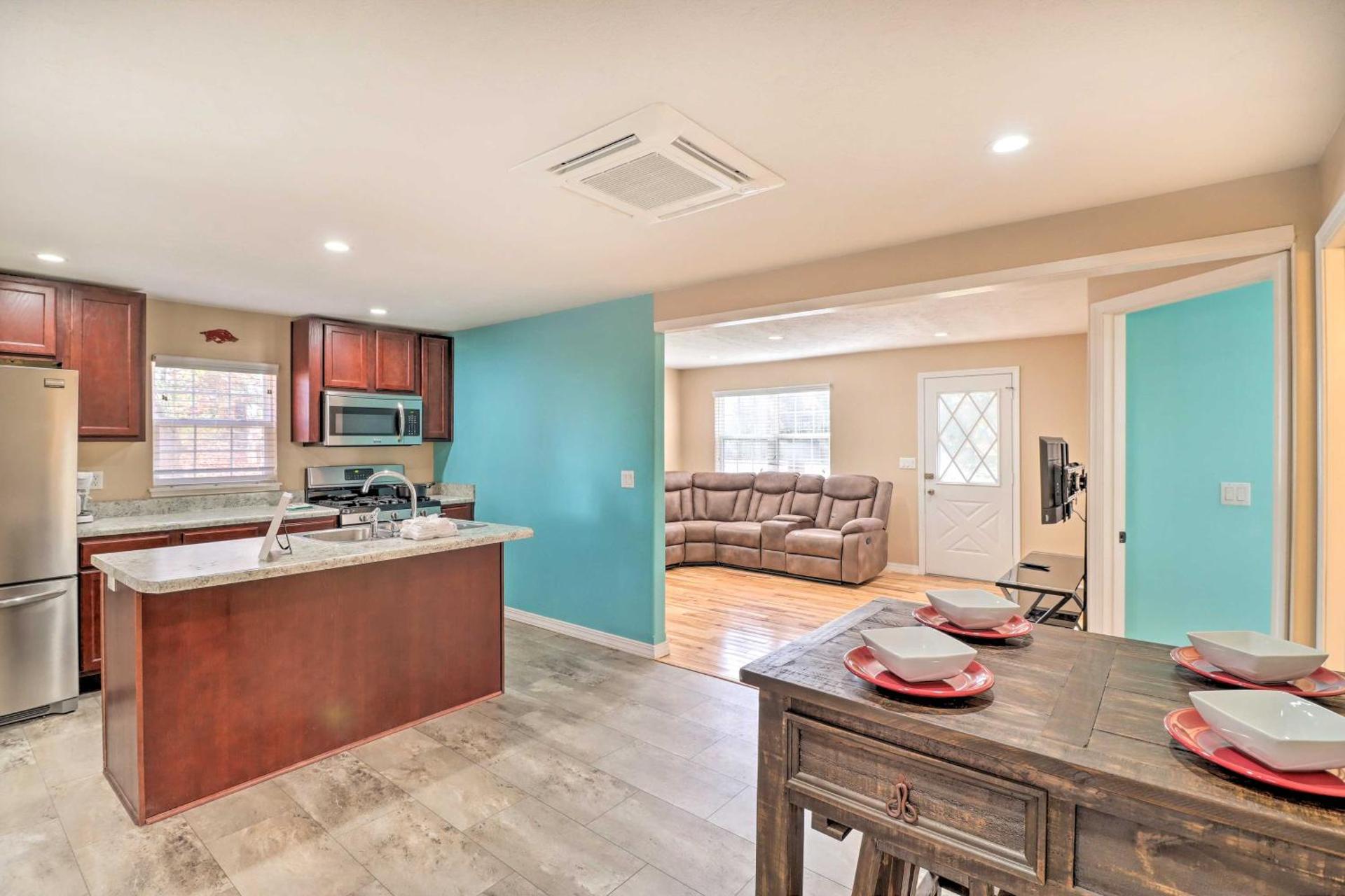 Remodeled Harrison Retreat Less Than 6 Mi to Town!