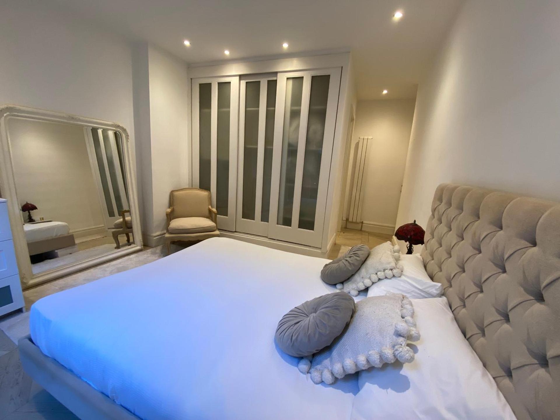 Kensington Garden Suite - 2 bedrooms